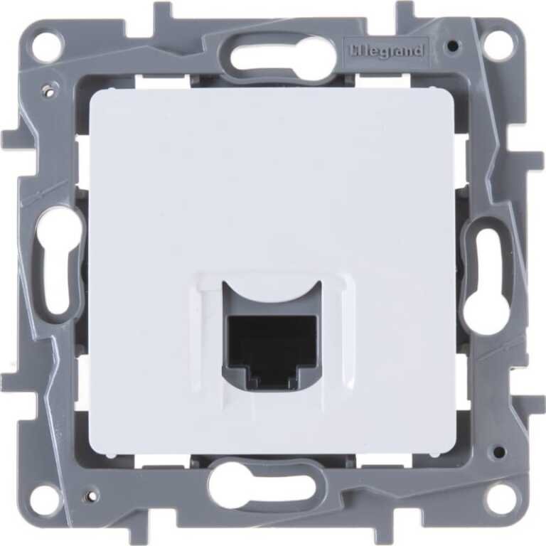 Розетка 1гн комп RJ45 с/у белый механизм кат.5е Etika Legrand (1/10)